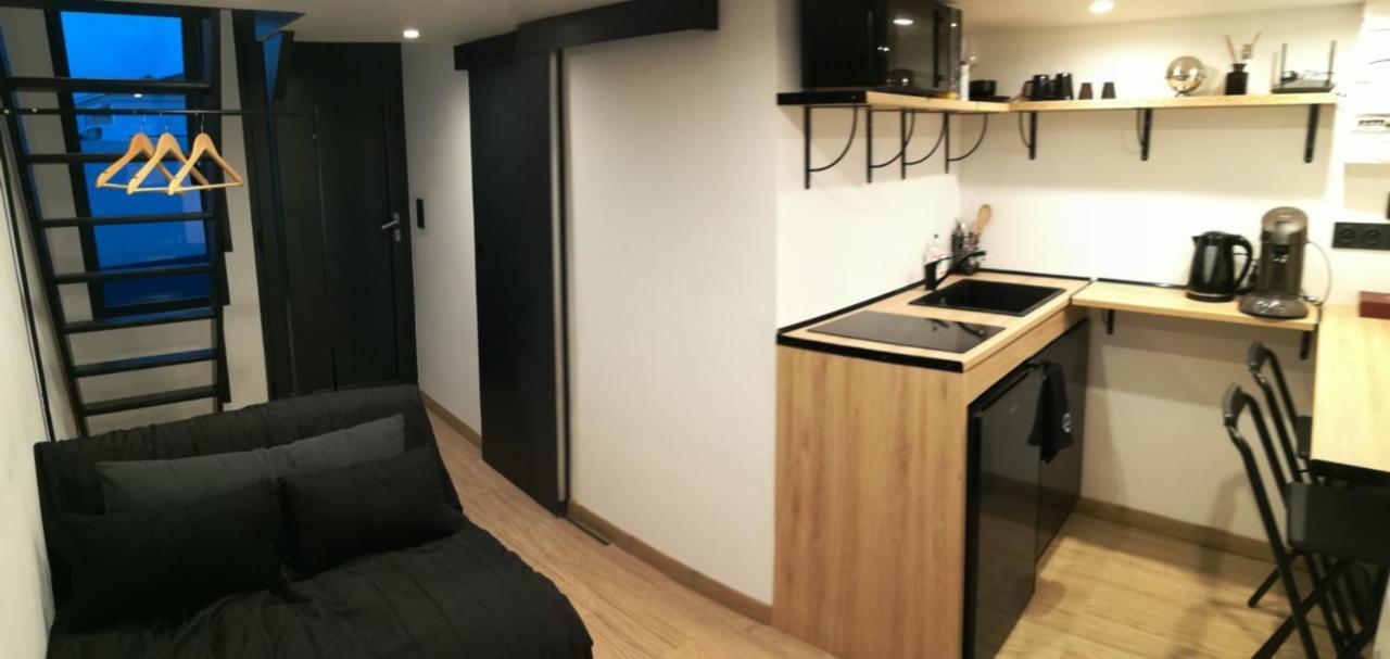 Appartement Studio cosy avec accès et terrasse indépendants à Tresses Extérieur photo